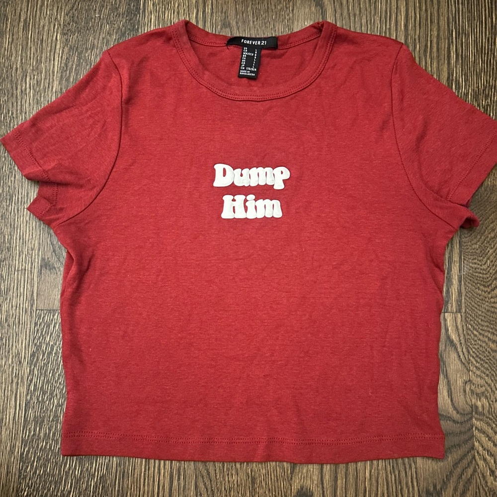 Forever 21 Red Tee
Never worn, soft, stretchy material, pretty red color